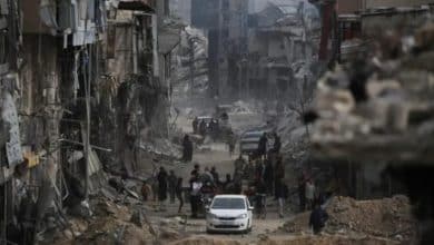 الاحتلال يصدر "أوامر إخلاء" لمربع سكني كامل شرق حي التفاح