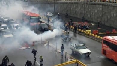 الحرس الثوري يتهم استخبارات 10 دول بإشعال احتجاجات إيران ويعلن توقيف المئات