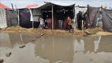 وفاة طفلين بسبب البرد في غزة.. وتحذيرات من تأثيرات المنخفض الجوي