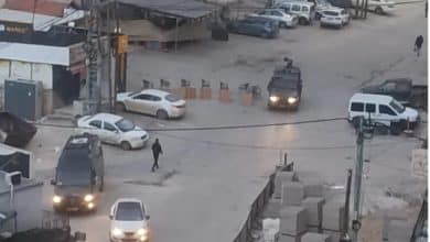 الاحتلال يقتحم كفر عقب لليوم الثاني ويغلق شارع المطار