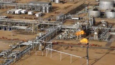 تراجع أسعار النفط وسط توقعات بزيادة الإنتاج الفنزويلي ووفرة المعروض