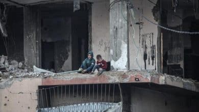 5 شهداء بانهيار مبنى وجدار وغرق وتطاير خيام النازحين في غزة
