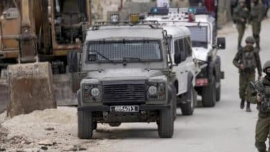 الاحتلال يعتقل مواطنا ونجله من الأغوار الشمالية