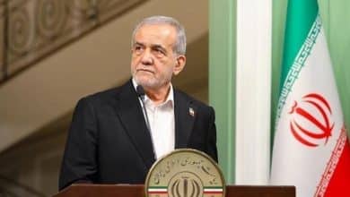 بزشكيان: التعرض للمرشد الأعلى خامنئي يُعدّ بمثابة حرب شاملة ضدّ الشعب الإيراني