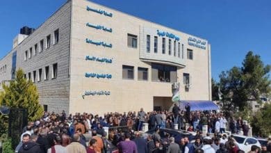 نقابة الأطباء تعلن آلية الدوام في المستشفيات الحكومية عقب جلسة طارئة