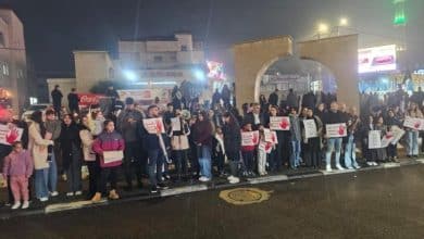 المئات يتظاهرون في سخنين وباقة الغربية في الداخل المحتل ضد الجريمة وتواطؤ الشرطة