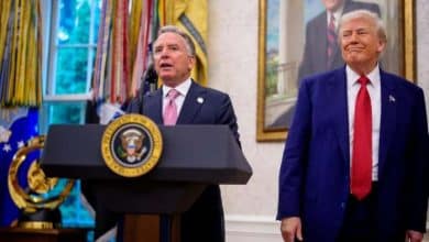 ويتكوف: تراجع إيران عن مواقفها "صعب" وترامب متعجب من عدم استسلامها