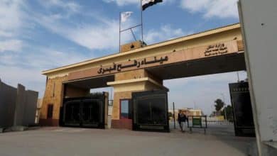 الاحتلال يمنع سفر المرضى عبر معبر رفح ويلغي مغادرة الدفعة الثالثة