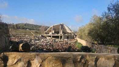 نجاة عائلة في جنوب لبنان بعد تفجير الاحتلال منزلها في بلدة بليدا