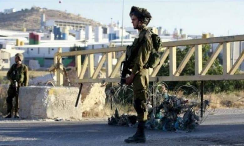 قوات الاحتلال تُغلق مداخل تقوع جنوب شرق بيت لحم