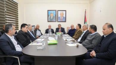 رئيس سلطة الأراضي ومحافظ طوباس يبحثان مع رؤساء الهيئات المحلية في طوباس سبل دعم صمود المواطنين وتطوير قطاع الأراضي