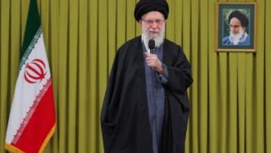 خامنئي يشكر الشعب الإيراني على مشاركته في مسيرات الذكرى الـ47 لانتصار الثورة: خيبتم آمال الأعداء