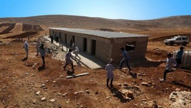 مستوطنون يقتحمون مدرسة المالح ويخربون مرافقها في الأغوار الشمالية