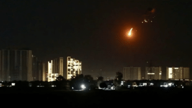 استهداف منظومة الدفاع الجوي في السفارة الأميركية في بغداد وتصاعد الدخان من داخلها