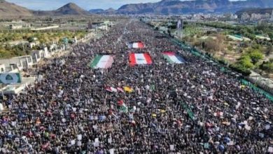 المسيرات المليونية في اليمن: العدوان على إيران ولبنان استهداف للأمة.. وأيدينا على الزناد