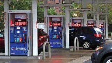 العدوان على إيران يضرب الأمريكيين في جيوبهم: البنزين يقفز 33% وشركات السيارات الأمريكية تدفع الثمن