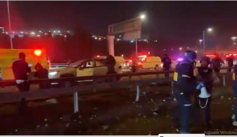 7 إصابات إحداها خطيرة جراء سقوط صاروخ إيراني قرب القدس