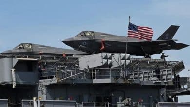 سفينة حربية أمريكية محملة بالمارينز تواصل طريقها نحو الشرق الأوسط