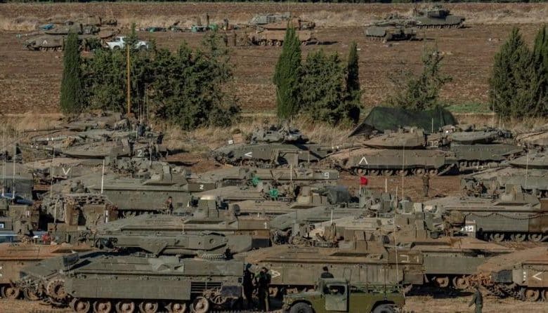 جيش الاحتلال يعزز حشوده على الجبهة الشمالية تحضيرا لحرب طويلة مع لبنان
