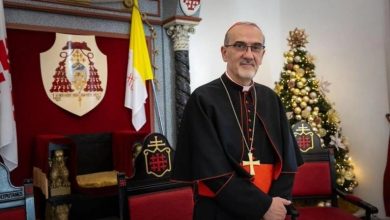 الاحتلال يمنع البطريرك بيتزابيلا من دخول كنيسة القيامة لإقامة احتفال أحد الشعانين