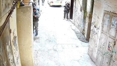 قوة خاصة من جيش الاحتلال تعتقل شابا عقب اقتحام مخيم بلاطة شرق نابلس