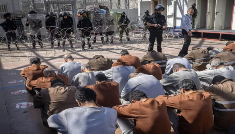 كنيست الاحتلال يصادق نهائيًا على قانون إعدام الأسرى الفلسطينيين