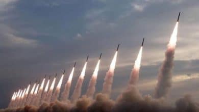 الموجة الـ34 من "الوعد الصادق 4".. صواريخ إيرانية دقيقة برؤوس حربية تزيد على طن تستهدف قواعد أميركية و"إسرائيلية"