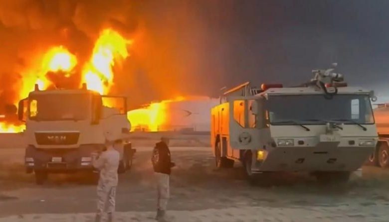 حريق كبير في مطار الكويت وشركة في البحرين جراء هجوم بالمسيرات