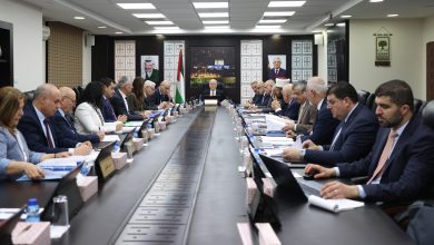 مجلس الوزراء يطالب المجتمع الدولي والوسطاء بتحمل مسؤولياتهم تجاه خروقات الاحتلال وجرائم المستوطنين المتصاعدة