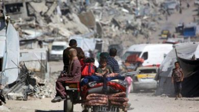 شهيدة في المغازي ونسفٌ للمنازل وقصفٌ مدفعي شرقي غزة وخانيونس