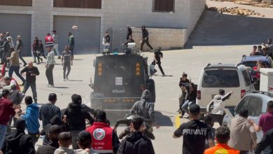 الاحتلال يعتدي على المشيعين لجنازة شهيدي المغير شرق رام الله