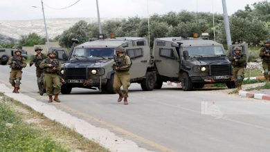 الاحتلال يقتحم المغير وينصب حاجزاً على طريق يبرود – سلواد شمال شرق رام الله