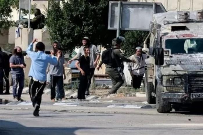 مستوطنون يهاجمون مركبة إسعاف جنوب نابلس