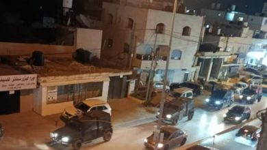 اقتحام متواصل منذ 15 ساعة لمخيم قلنديا وبلدتي الرام وكفر عقب