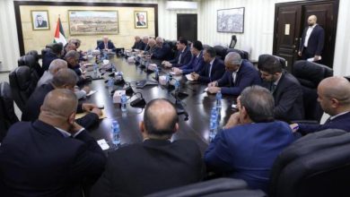 مصطفى يبحث مع شبكة المنظمات الأهلية توحيد الجهود لتعزيز صمود المواطنين