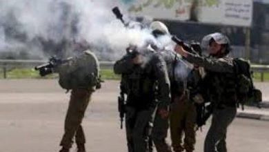 الاحتلال يطلق قنابل الغاز تجاه مدرسة في المغير