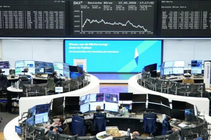 النفط يرتفع وبورصات عالمية تتراجع وسط مخاوف من التضخم وحرب إيران النفط يرتفع وبورصات عالمية تتراجع وسط مخاوف من التضخم وحرب إيران