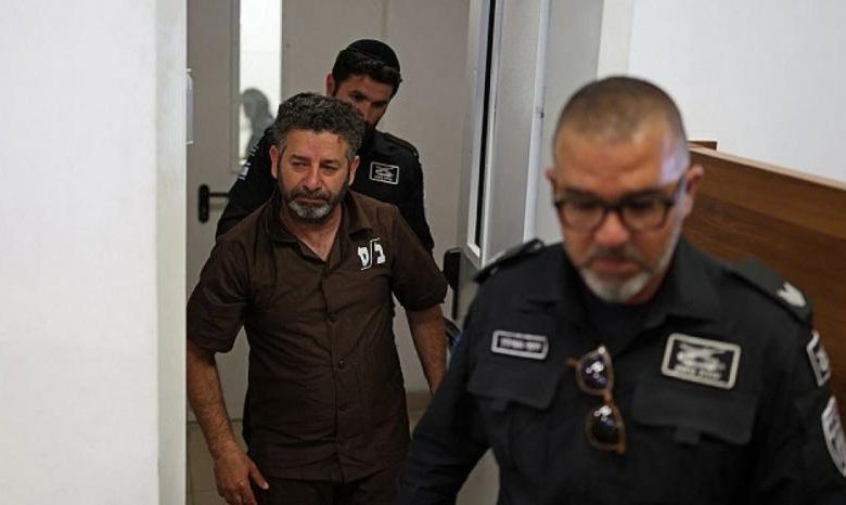"القتل أو السجن 100 عام".. تهديدات لناشطي "أسطول الصمود" داخل سجون الاحتلال وإضرابهما مستمر