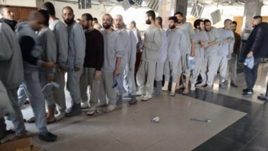 الاحتلال يفرج عن 15 أسيرا من قطاع غزة بينهم سيدة