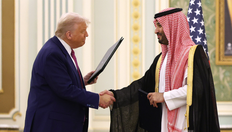 حال توقف الحرب مع إيران.. ترمب يبلغ دولاً عربية برغبته في انضمامها لمعاهدات سلام مع "إسرائيل"