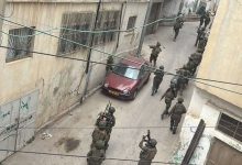 الاحتلال يقتحم مخيم قلنديا شمال القدس وينشر قناصة على أسطح المنازل