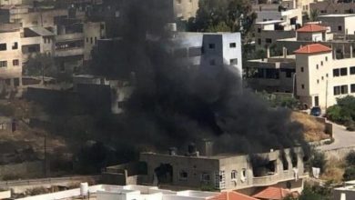 قوات الاحتلال تحرق عدة منازل في مخيم جنين