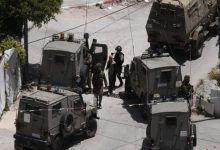 الاحتلال يحتجز شبانا وينكل بهم شرق القدس المحتلة