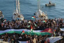 الاحتلال يمدّد احتجاز ناشطَين من "أسطول الصمود" ليومين إضافيين