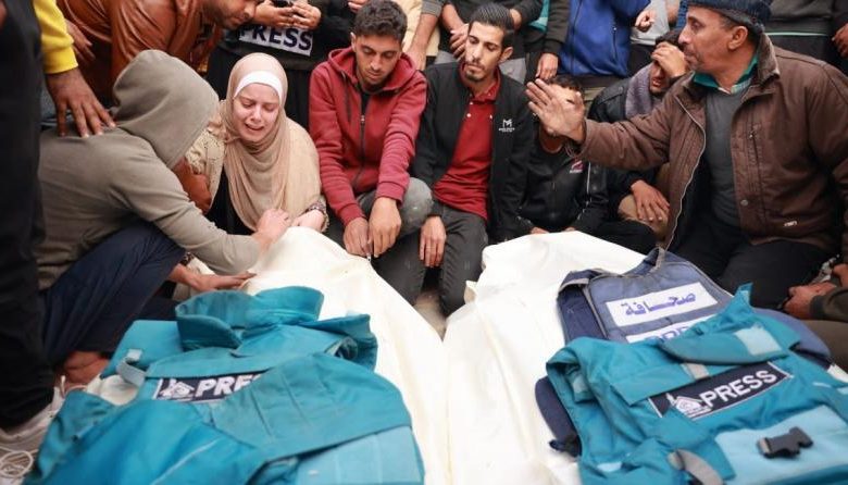 مفوضية حقوق الإنسان: غزة هي المكان الأخطر في العالم للصحفيين