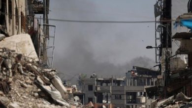 شهيد ومصابون إثر قصف الاحتلال مركبة غرب خان يونس