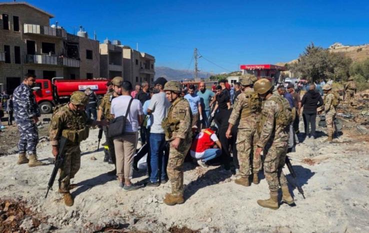 استشهاد عسكريين لبنانين في قصف للاحتلال على جنوب لبنان استشهاد عسكريين لبنانين في قصف للاحتلال على جنوب لبنان