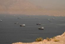 بيانات الشحن البحري تكشف انخفاضا حادا بعد إعلان إغلاق "هرمز"