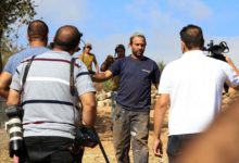 مستوطنون يعتدون على مواطن ونجله في الخضر جنوب بيت لحم