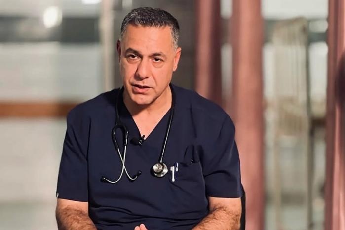 محامي الطبيب أبو صفية: المحكمة رفضت إزالة الأصفاد وتطالب النيابة بتقديم تقرير حول وضعه الصحي محامي الطبيب أبو صفية: المحكمة رفضت إزالة الأصفاد وتطالب النيابة بتقديم تقرير حول وضعه الصحي